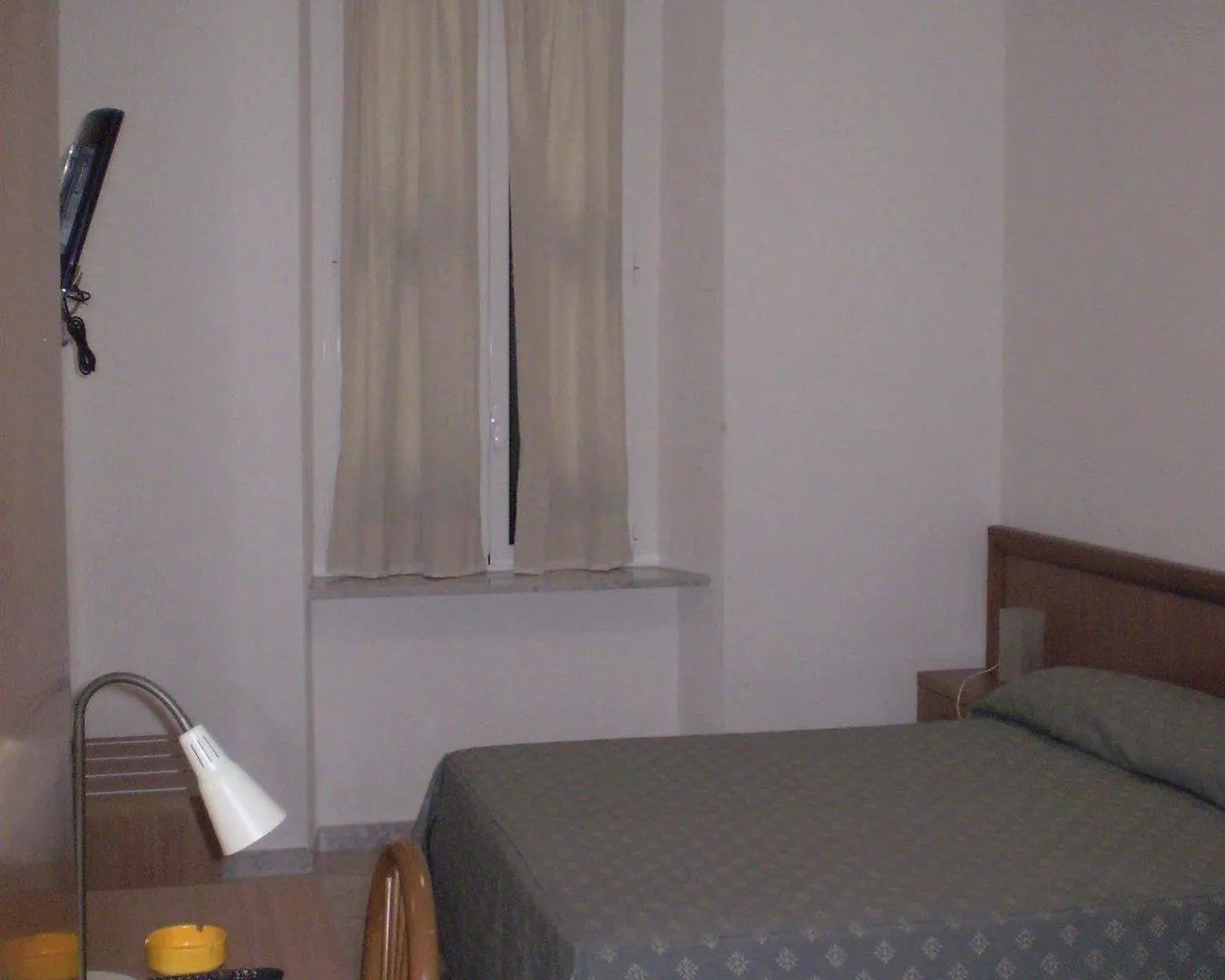 *** Szálloda Albergo Posta Genova Olaszország