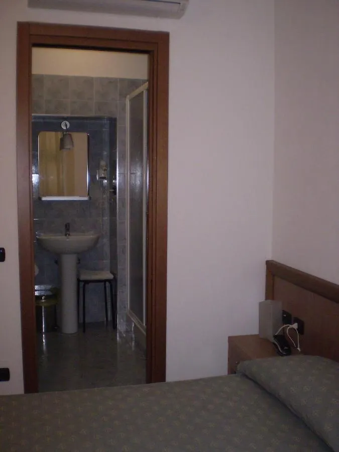*** Szálloda Albergo Posta Genova Olaszország